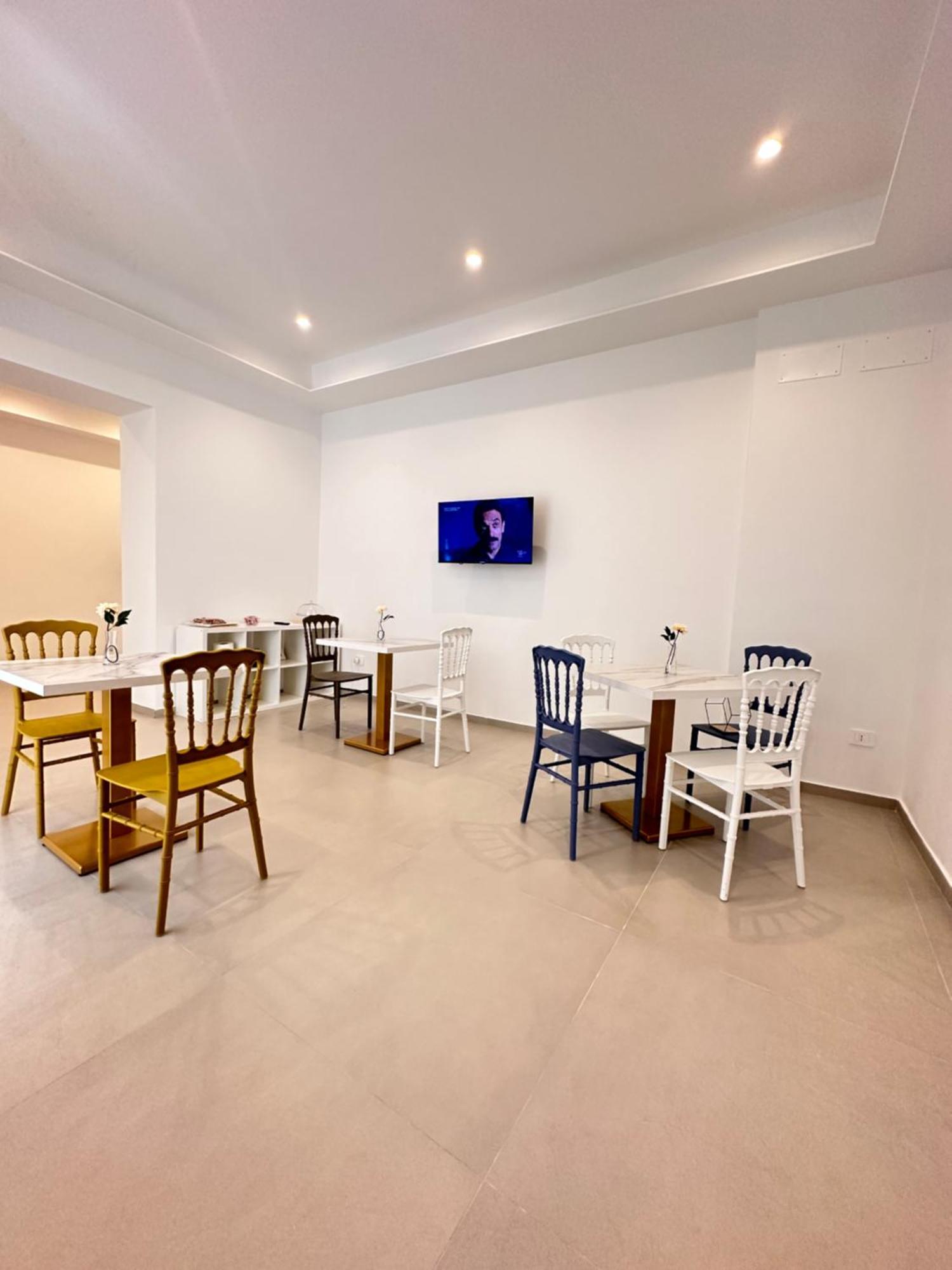 Blu Parthenope A Spaccanapoli Luaran gambar